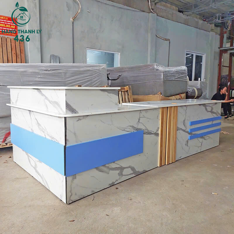 Quầy Lễ Tân Gỗ Cũ 2M9x1M4 Phối Viền Xanh Nổi Bật z7028546684098_4de1aebb75466aeb6d40a489ee50153d Quầy Lễ Tân Gỗ Cũ 2M9x1M4 Phối Viền Xanh Nổi Bật