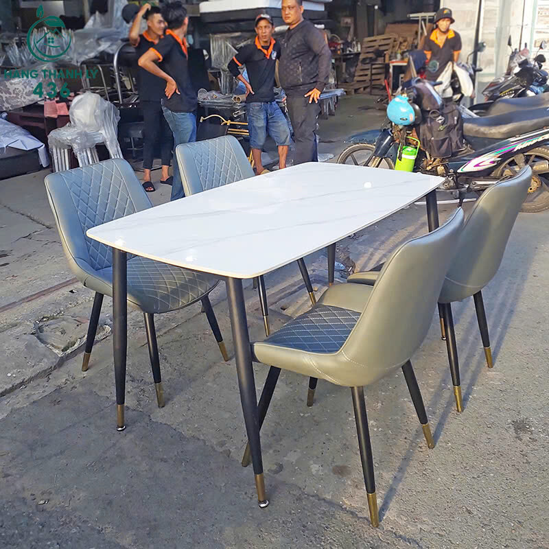 Bàn Ghế Ăn Nệm Kẻ Caro Màu Xám Mặt Đá Khung Chắc Chắn Cũ z7036596609111_93d37b1c6b21041e1325530b82b945d5 Bàn Ghế Ăn Nệm Kẻ Caro Màu Xám Mặt Đá Khung Chắc Chắn Cũ