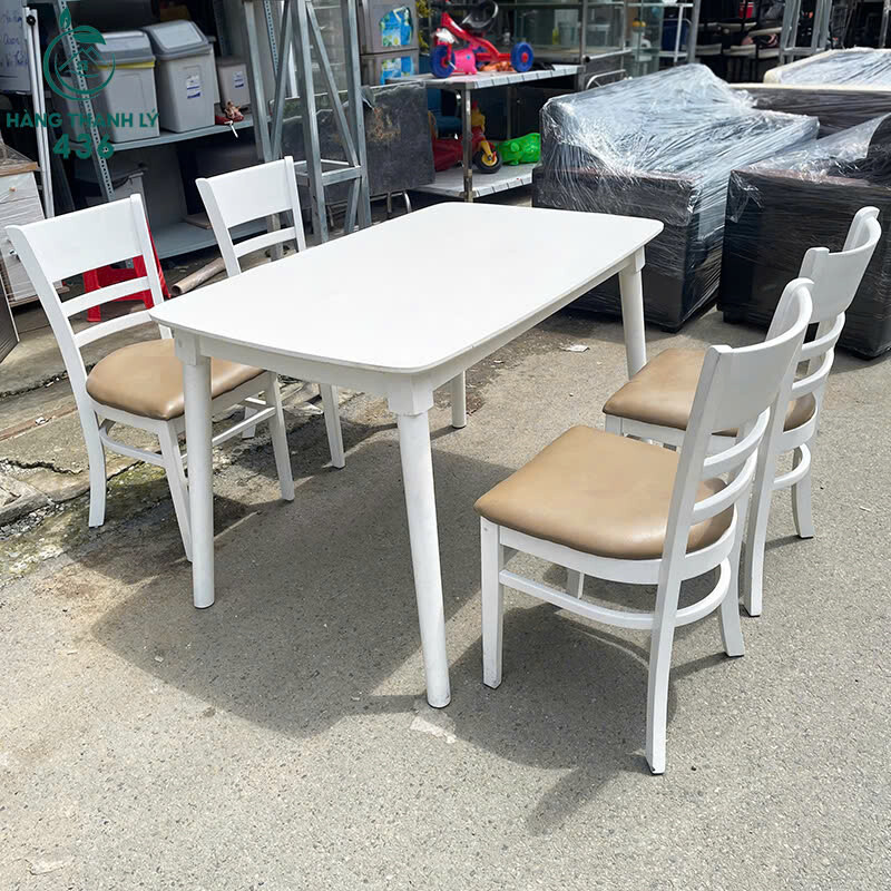 Bộ Bàn Ăn 1M2 Mango Màu Trắng Cũ Kèm 4 Ghế Bọc Nệm z7040781537959_bb6db5cd8eb2bb3ca12247d9bd78e690 Bộ Bàn Ăn 1M2 Mango Màu Trắng Cũ Kèm 4 Ghế Bọc Nệm