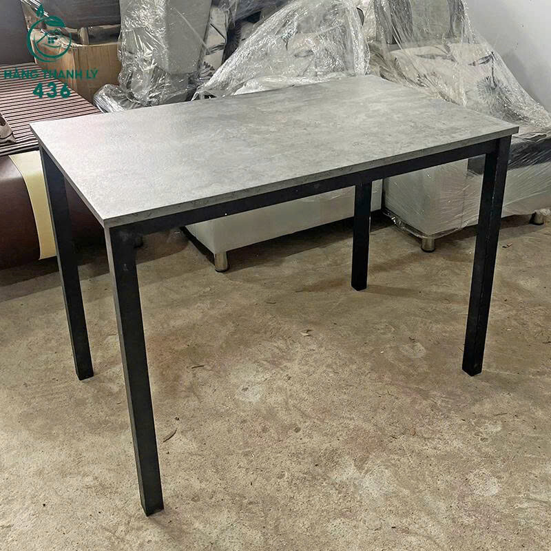 Bàn Làm Việc 1M Cũ Màu Xám Mặt Bàn Gỗ Chân Vuông Chắc Chắn z7044062255148_5ce8b1c7e549f2b3df6a68c01f485ed3 Bàn Làm Việc 1M Cũ Màu Xám Mặt Bàn Gỗ Chân Vuông Chắc Chắn