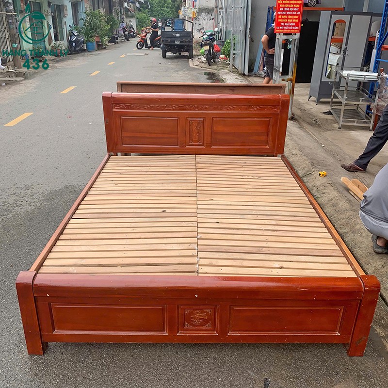 Giường Ngủ Cũ Khung Gỗ Màu Nâu 1m6 giuong-ngu-go-cu-dau-giuong-thap-thiet-ke-nan-thong-thoang-2 Giường Ngủ Cũ Khung Gỗ Màu Nâu 1m6