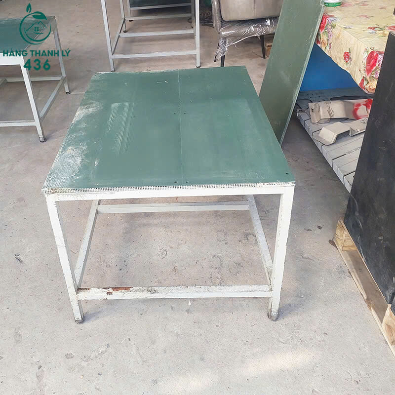 Kệ Đựng Đồ Cũ Màu Xanh Lá Chân Sắt Thiết Kế Đơn Giản   z7085645469354_6f3b4852d0e65138fb353dcbc4b8469f Kệ Đựng Đồ Cũ Màu Xanh Lá Chân Sắt Thiết Kế Đơn Giản