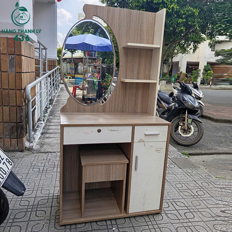 Bàn Trang Điểm Gỗ Cũ Màu Nâu Sáng Kèm Kệ Mỹ Phẩm z7087138857701_10692615938ba2067357fe0791292892 Bàn Trang Điểm Gỗ Cũ Màu Nâu Sáng Kèm Kệ Mỹ Phẩm