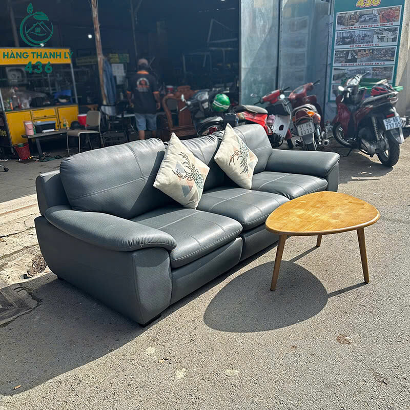 Sofa Da Cũ Đệm Êm Ái Màu Xám Hiện Đại Kèm Gối Vuông   z7093104446523_75ab25c233a899f52dc44aa031dc54b2 Sofa Da Cũ Đệm Êm Ái Màu Xám Hiện Đại Kèm Gối Vuông