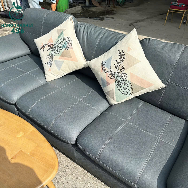 Sofa Da Cũ Đệm Êm Ái Màu Xám Hiện Đại Kèm Gối Vuông   z7093104547777_cef99e26c27acf4799550ddbaf78a9a7 Sofa Da Cũ Đệm Êm Ái Màu Xám Hiện Đại Kèm Gối Vuông