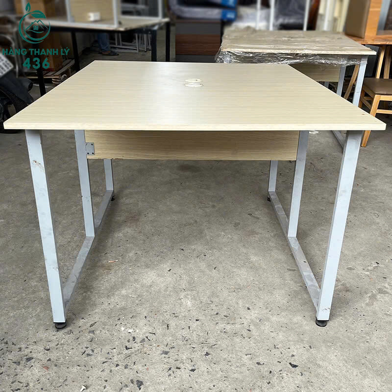 Bàn Làm Việc Gỗ 1M2x1M Cũ Có Lỗ Đi Dây Hiện Đại z7129779565418_97c67fce8b1bb66f26e6b07fc8dac8cf Bàn Làm Việc Gỗ 1M2x1M Cũ Có Lỗ Đi Dây Hiện Đại