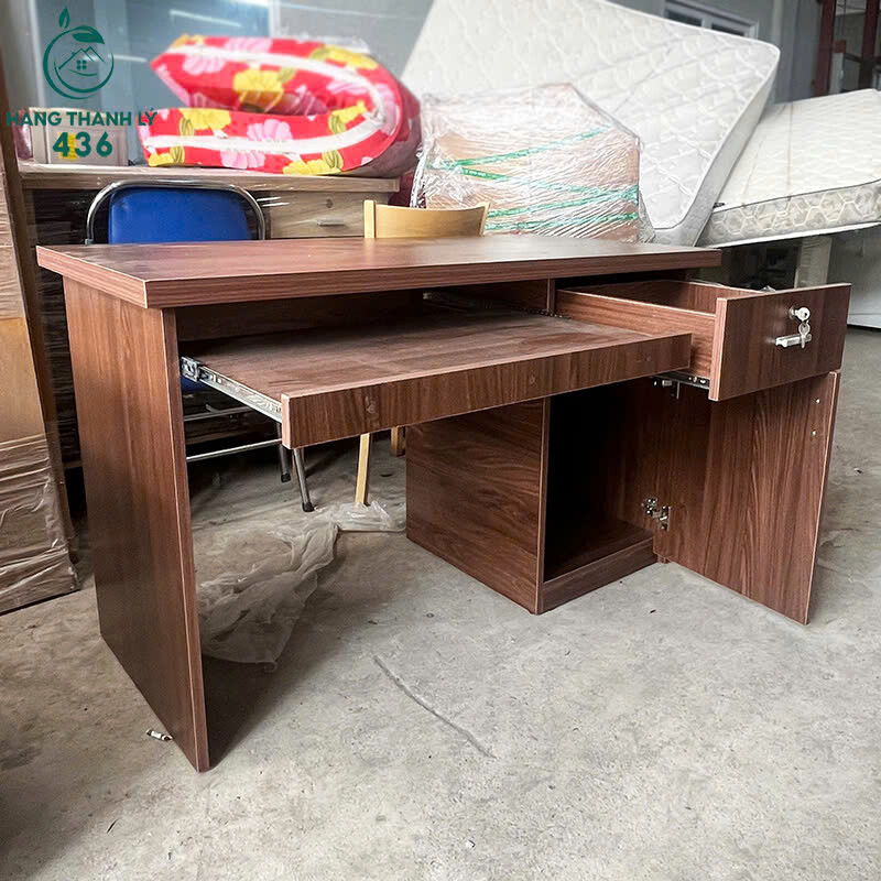 Bàn Làm Việc Gỗ Cũ 1M2x60CM Kèm Khay Bàn Phím Hiện Đại z7135753178970_c8faa5a8439a2c35f8d842469c751656 Bàn Làm Việc Gỗ Cũ 1M2x60CM Kèm Khay Bàn Phím Hiện Đại
