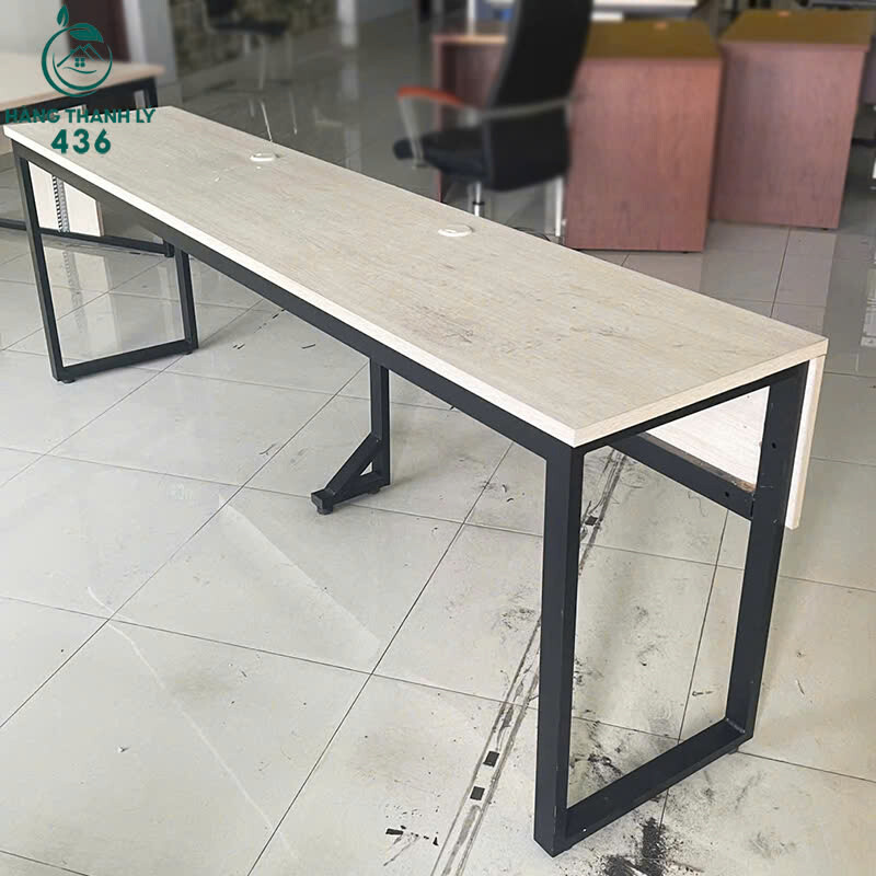 Bàn Làm Việc Dài Cũ Mặt Gỗ Chân Sắt Màu Đen Dày Dặn Giá Rẻ   z7150713890446_5083217c462e300affa5143e9ec423cb Bàn Làm Việc Dài Cũ Mặt Gỗ Chân Sắt Màu Đen Dày Dặn Giá Rẻ