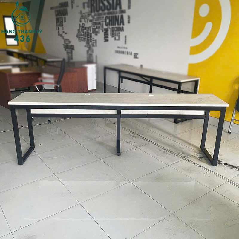 Bàn Làm Việc Dài Cũ Mặt Gỗ Chân Sắt Màu Đen Dày Dặn Giá Rẻ   z7150713932783_96f12076a9360a99ed9f6544b0eac703 Bàn Làm Việc Dài Cũ Mặt Gỗ Chân Sắt Màu Đen Dày Dặn Giá Rẻ