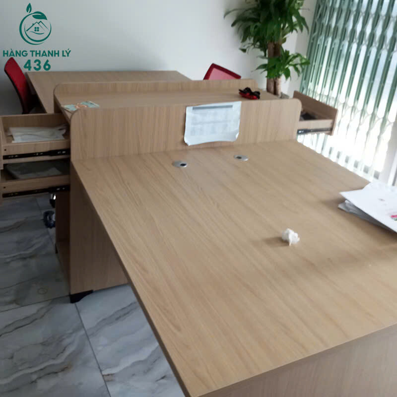 Bàn Làm Việc Cụm 4 Chỗ Hộc Tủ Gỗ Công Nghiệp Thiết Kế Rộng Rãi   z7152984542605_e67011380b10c0d0a6a82ba730da70ce Bàn Làm Việc Cụm 4 Chỗ Hộc Tủ Gỗ Công Nghiệp Thiết Kế Rộng Rãi
