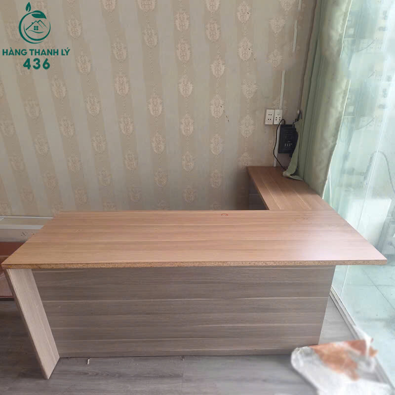 Bàn Làm Việc Góc Chữ L Cũ Khung Gỗ Chắc Chắn Rộng Rãi z7152984646947_11846e05377d4e68092c07935c924e4c-1 Bàn Làm Việc Góc Chữ L Cũ Khung Gỗ Chắc Chắn Rộng Rãi