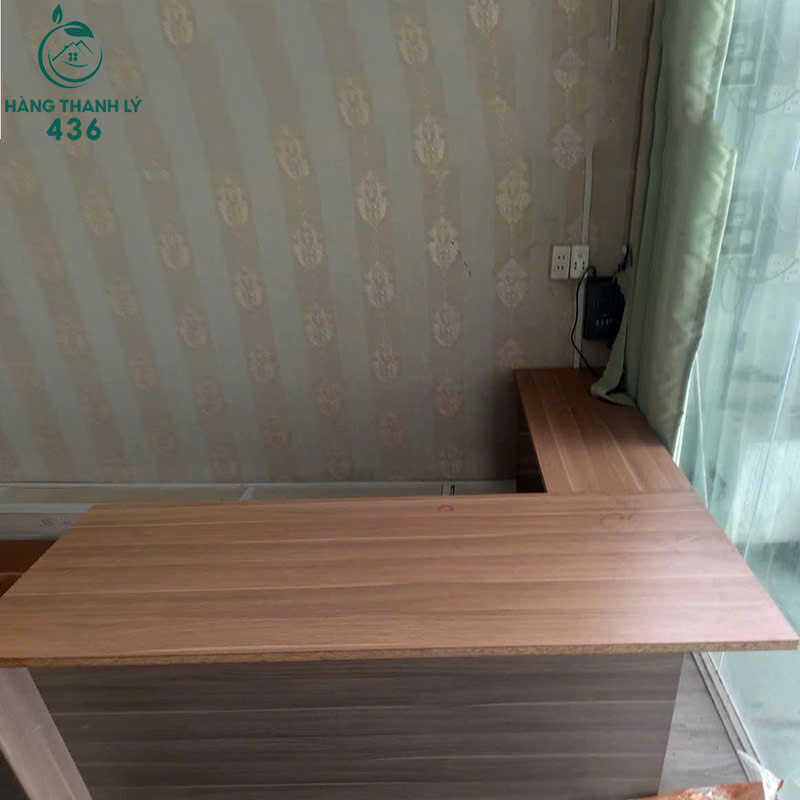 Bàn Làm Việc Góc Chữ L Cũ Khung Gỗ Chắc Chắn Rộng Rãi z7152984668859_a4e88b7af1fd0c7db39bc72e8f6f9092-1 Bàn Làm Việc Góc Chữ L Cũ Khung Gỗ Chắc Chắn Rộng Rãi