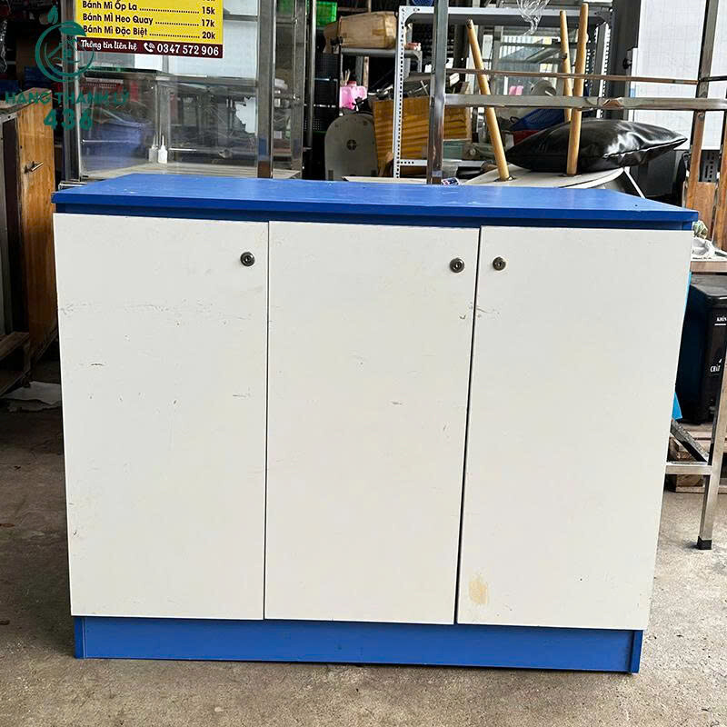 Tủ Hồ Sơ Thấp 3 Cánh Màu Trắng Phối Xanh Nổi Bật Cũ   z7153074364957_770089d7cefa45eb018683e66d347041 Tủ Hồ Sơ Thấp 3 Cánh Màu Trắng Phối Xanh Nổi Bật Cũ