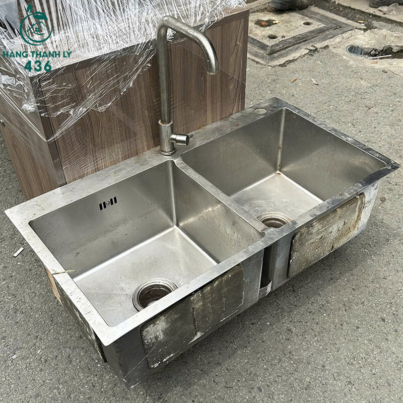 Bồn Rửa Chén Inox 2 Hố Cũ Có Vòi Rửa Dễ Dàng   z7154104944996_bd879e377d1e90e2a95b201365e9f231 Bồn Rửa Chén Inox 2 Hố Cũ Có Vòi Rửa Dễ Dàng