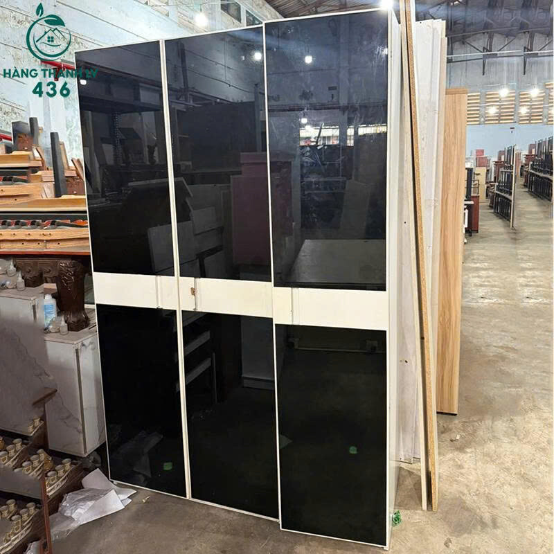 Tủ Quần Áo Cũ 3 Cửa Kính Mở Màu Đen Thiết Kế Bền Đẹp   z7154296567166_515b5613c868d2e45d6549affc236a10 Tủ Quần Áo Cũ 3 Cửa Kính Mở Màu Đen Thiết Kế Bền Đẹp