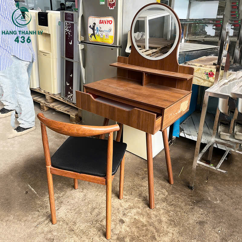 Bộ Bàn Trang Điểm Cũ Gỗ Gương Tròn Thiết Kế Nhỏ Gọn   z7160809612951_692d55fd7d4e05f6e823bf4bc34873b0 Bộ Bàn Trang Điểm Cũ Gỗ Gương Tròn Thiết Kế Nhỏ Gọn