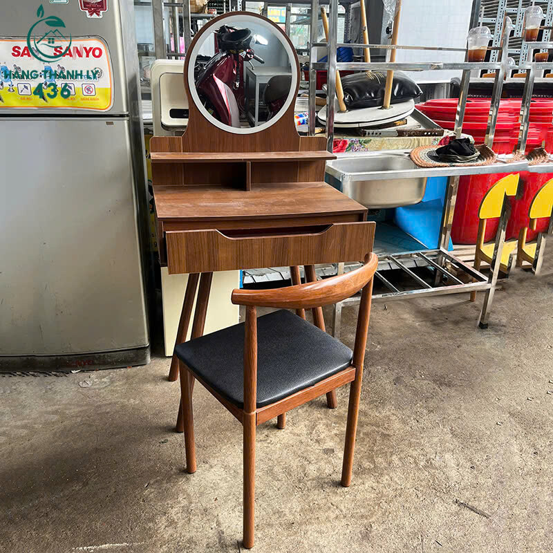 Bộ Bàn Trang Điểm Cũ Gỗ Gương Tròn Thiết Kế Nhỏ Gọn   z7160809646032_166cbab4acfd4419442d02b7589bc261 Bộ Bàn Trang Điểm Cũ Gỗ Gương Tròn Thiết Kế Nhỏ Gọn