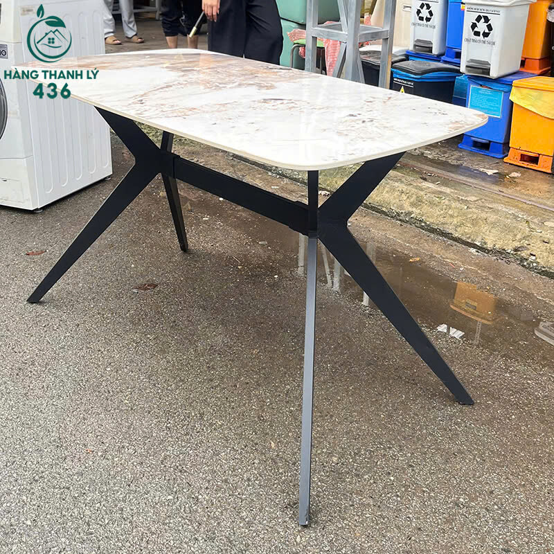 Bàn Ăn Cũ Mặt Đá Trắng Vân Nâu Chân Sắt Chắc Chắn Hiện Đại   z7160809696916_1c9a9f1ee0bf11b29899fb8460e419d5 Bàn Ăn Cũ Mặt Đá Trắng Vân Nâu Chân Sắt Chắc Chắn Hiện Đại