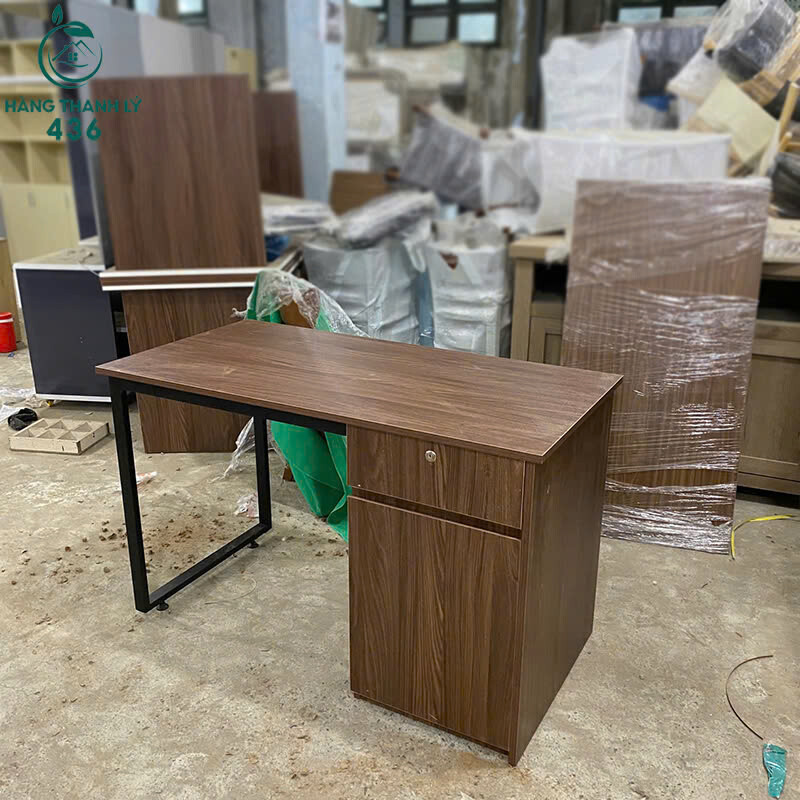 Bàn Làm Việc Chân Sắt Liền Hộc Tủ Gỗ Chắc Chắn Mới 99% z7162693018965_c06afc8433a182293eec9120a8202dda Bàn Làm Việc Chân Sắt Liền Hộc Tủ Gỗ Chắc Chắn Mới 99%