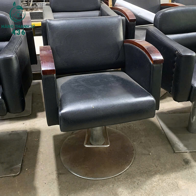 Ghế Cắt Tóc Cũ Bọc Da Màu Đen Tay Ốp Gỗ Bền Đẹp Hiện Đại   z7162965475949_6556e9da3423a9c4dd107a860e26334b Ghế Cắt Tóc Cũ Bọc Da Màu Đen Tay Ốp Gỗ Bền Đẹp Hiện Đại