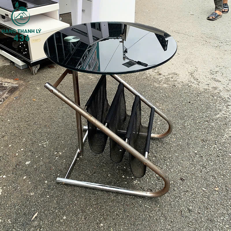 Bàn Sofa Tròn Cũ Mặt Kính Đen Nhỏ Gọn Kèm Lưới Để Tạp Chí   z7163909062447_69db2182220e0f3566613f8fbc2fe02d Bàn Sofa Tròn Cũ Mặt Kính Đen Nhỏ Gọn Kèm Lưới Để Tạp Chí