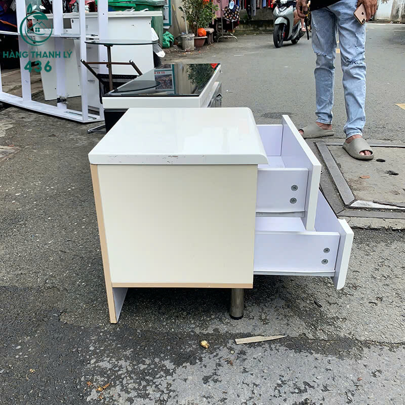 Tủ Đầu Giường Cũ 2 Ngăn Kéo Màu Trắng Thiết Kế Nhỏ Gọn   z7163909433886_5ed53d461cbc596766f40bb0fcbaa55f Tủ Đầu Giường Cũ 2 Ngăn Kéo Màu Trắng Thiết Kế Nhỏ Gọn