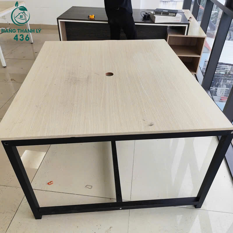Bàn Bàn Làm Cũ 1M2x1M4 Mặt Gỗ Chân Sắt Màu Đen Chắc Chắn   z7163911240717_9b7aba20ef5a4c37146263a1e8e96dcf Bàn Bàn Làm Cũ 1M2x1M4 Mặt Gỗ Chân Sắt Màu Đen Chắc Chắn