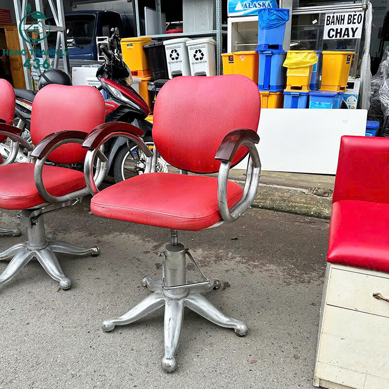 Ghế Cắt Tóc Cũ Bọc Da Màu Đỏ Nổi Bật Tay Vịn Ốp Gỗ Chắc Chắn   z7163912028771_1477a96386209efca4700f9c8ce986a4 Ghế Cắt Tóc Cũ Bọc Da Màu Đỏ Nổi Bật Tay Vịn Ốp Gỗ Chắc Chắn