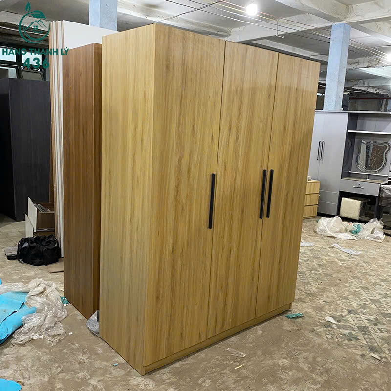 Tủ Quần Áo 2Mx1M5 Thiết Kế 3 Cánh Có 2 Hộc Mới 99% (Nhiều Màu)   z7167285771605_3bd25d6a096c98ca6f2fa5cbdbe89c71 Tủ Quần Áo 2Mx1M5 Thiết Kế 3 Cánh Có 2 Hộc Mới 99% (Nhiều Màu)