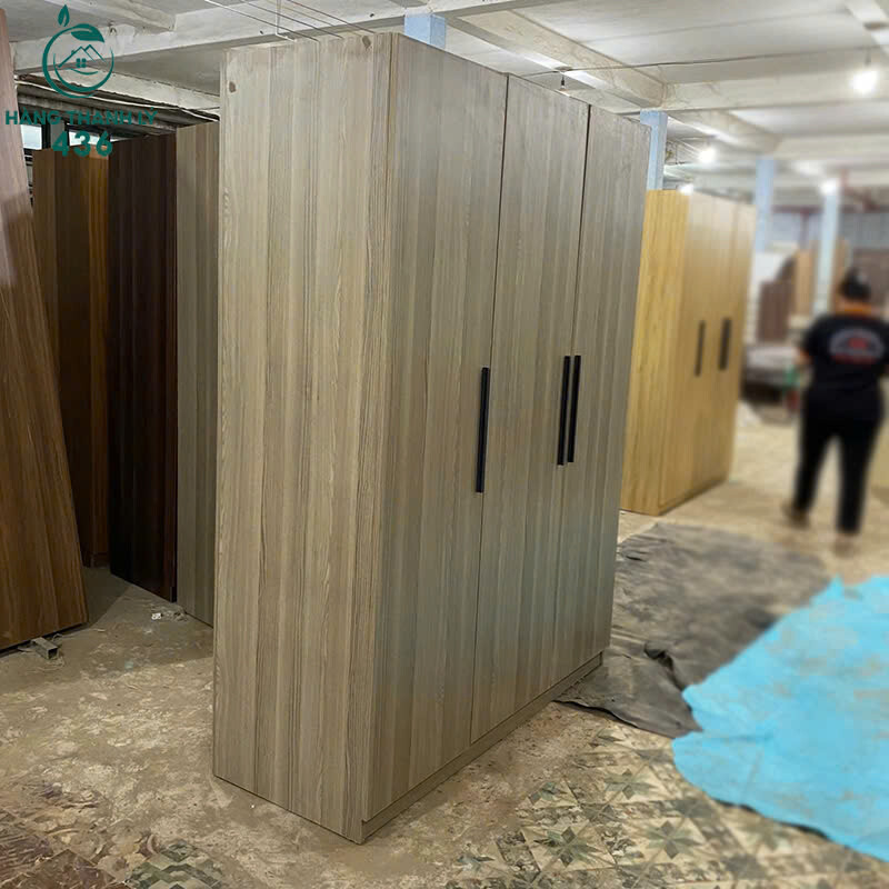 Tủ Quần Áo 2Mx1M5 Thiết Kế 3 Cánh Có 2 Hộc Mới 99% (Nhiều Màu)   z7167286142641_e1efc08ec481d55d918dac7fd9aaa857 Tủ Quần Áo 2Mx1M5 Thiết Kế 3 Cánh Có 2 Hộc Mới 99% (Nhiều Màu)