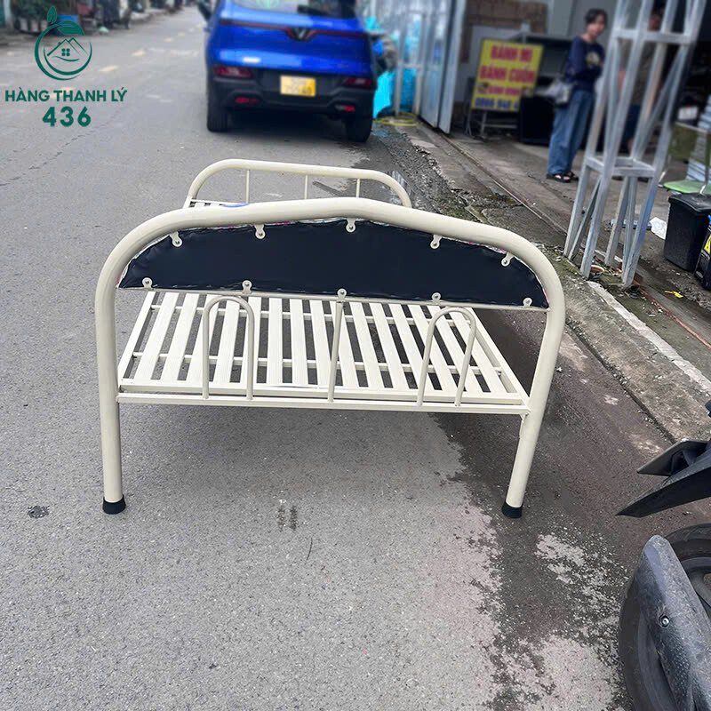 Giường Sắt Cũ 2Mx1M15 Màu Kem Họa Tiết Hoa Văn Nhẹ Nhàng   z7167353015083_fd9056bd0cf5b7fb94819286618e63c1 Giường Sắt Cũ 2Mx1M15 Màu Kem Họa Tiết Hoa Văn Nhẹ Nhàng