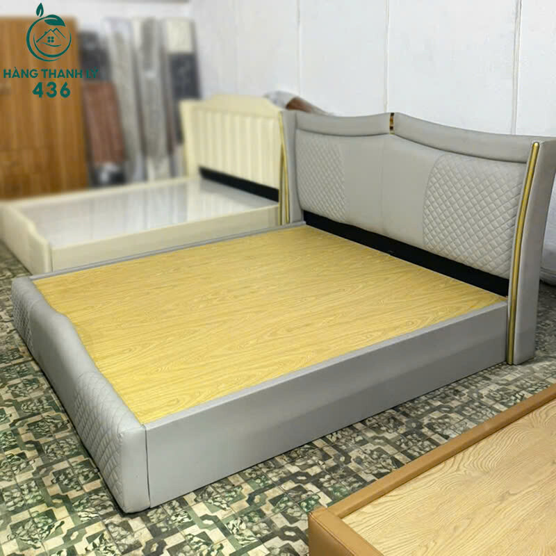 Giường Ngủ Khung Bọc Da Dày Dặn Màu Xám Sang Trọng Mới 99%   z7173867274748_bbf6b471ade0faa7e9ba9e59388c4ce2 Giường Ngủ Khung Bọc Da Dày Dặn Màu Xám Sang Trọng Mới 99%