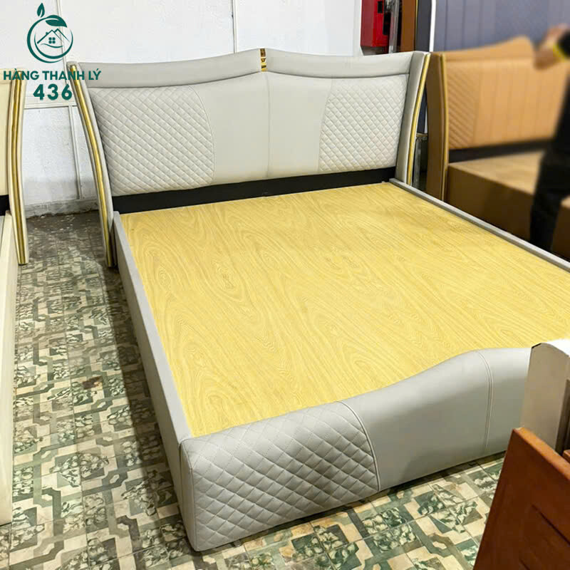Giường Ngủ Khung Bọc Da Dày Dặn Màu Xám Sang Trọng Mới 99%   z7173867320096_c908277b821f1b5f5dc9322ece08f5b1 Giường Ngủ Khung Bọc Da Dày Dặn Màu Xám Sang Trọng Mới 99%