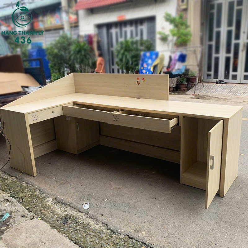 Quầy Lễ Tân Cũ 2M4x1M2 Màu Cam Nổi Bật Có Hộc Hiện Đại z7174716100024_9a404b061fd396c8b9106a9c6d5fef26 Quầy Lễ Tân Cũ 2M4x1M2 Màu Cam Nổi Bật Có Hộc Hiện Đại