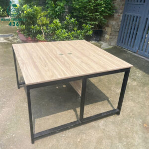Bàn Làm Việc Mặt Gỗ Vuông Chân Sắt Cũ