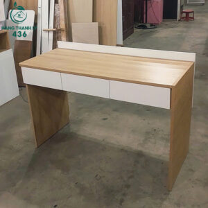 ban-lam-viec-cu-1m2x50cmx80cm-mau-nau