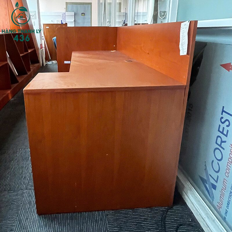 Bàn Làm Việc Cũ 1M75X1M6 Có Vách Ngăn Riêng Tư ban-lam-viec-cu-1m75x1m6-co-vach-ngan-rieng-tu-1 Bàn Làm Việc Cũ 1M75X1M6 Có Vách Ngăn Riêng Tư