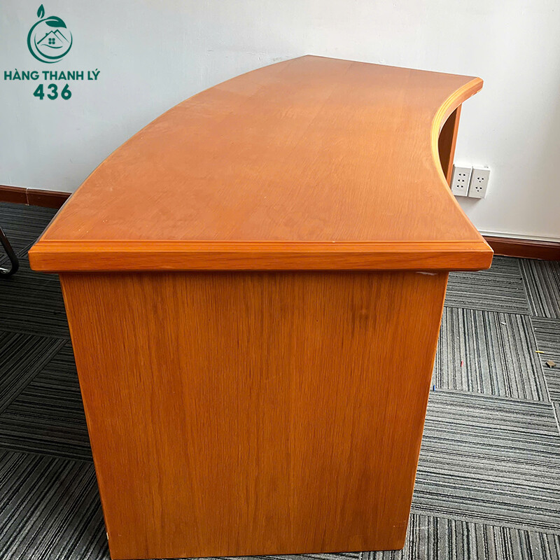 ban-lam-viec-cu-1m80x75cm-mat-cong-thiet-ke-hien-dai (2)