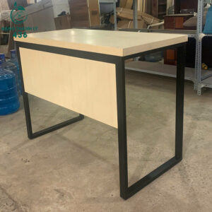 Bàn Làm Việc Cũ Màu Kem 1Mx50CM Mặt Gỗ Chân Sắt U