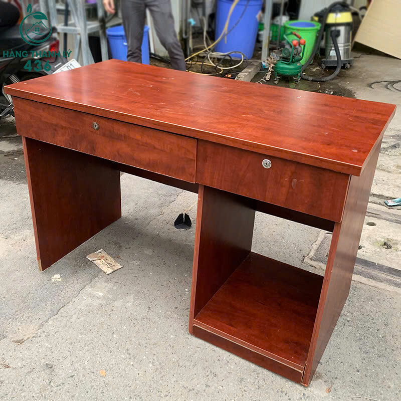 Bàn Làm Việc Gỗ Cũ 1M2x60CM Màu Nâu Đỏ Kèm Hộc CPU ban-lam-viec-go-cu-1m2x60cm-mau-nau-do-kem-hoc-cpu-2 Bàn Làm Việc Gỗ Cũ 1M2x60CM Màu Nâu Đỏ Kèm Hộc CPU