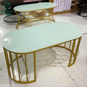 ban-sofa-cu-mat-kinh-xanh-chan-sat-vang-bau-duc