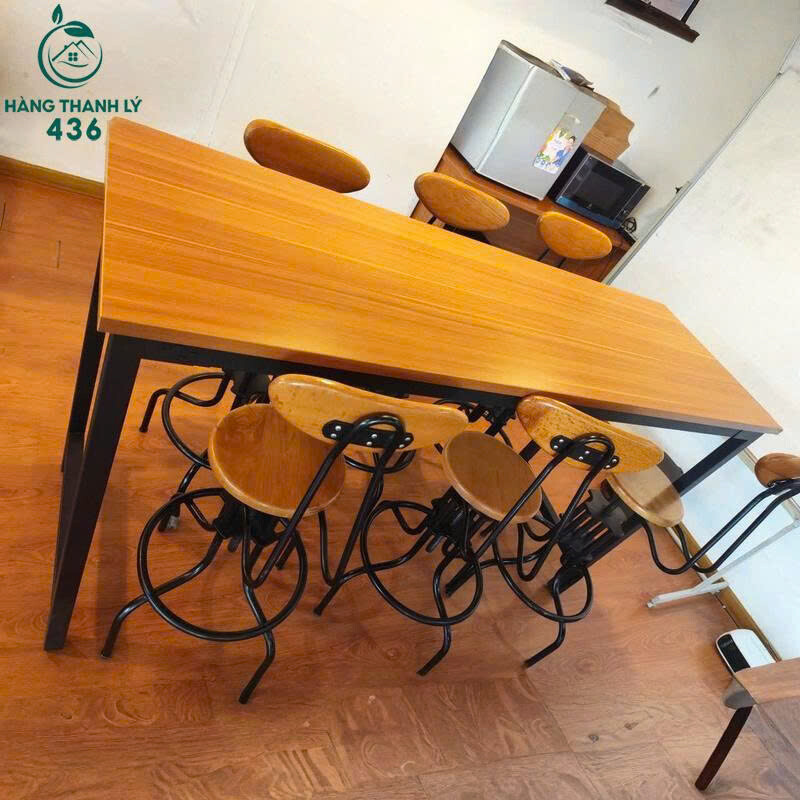 Bộ Bàn Ghế Bar Cũ 6 Ghế Chân Sắt Đen Thiết Kế Bền Đẹp bo-ban-ghe-bar-cu-6-ghe-chan-sat-den-2 Bộ Bàn Ghế Bar Cũ 6 Ghế Chân Sắt Đen Thiết Kế Bền Đẹp