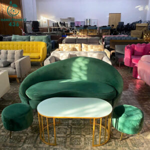 bo-sofa-cu-mau-xanh-la-chan-vang-thiet-ke-hien-dai