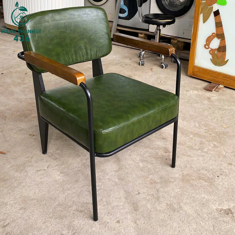 Ghế Cafe Xanh Lá Tay Vịn Gỗ Khung Sắt Đệm Da Mới 99% ghe-cafe-xanh-la-tay-vin-go-khung-sat-dem-da-moi-99-2 Ghế Cafe Xanh Lá Tay Vịn Gỗ Khung Sắt Đệm Da Mới 99%