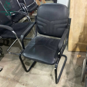 Ghế Chân Quỳ Cũ Bọc Da Khung Sắt Uốn Có Tay Vịn