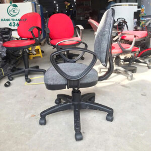 Ghế Chân Xoay Cũ Bọc Đệm Màu Đen