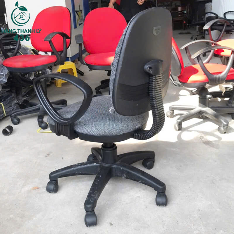 Ghế Văn Phòng Chân Xoay Cũ Bọc Đệm Màu Đen Giá Rẻ ghe-chan-xoay-cu-boc-dem-mau-den-3 Ghế Văn Phòng Chân Xoay Cũ Bọc Đệm Màu Đen Giá Rẻ