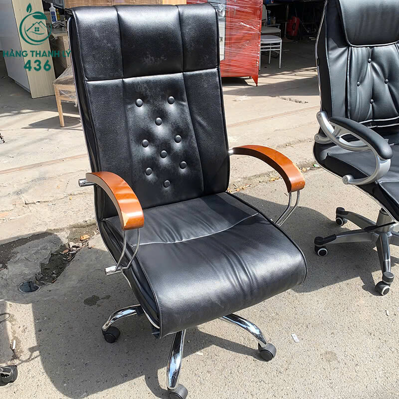 Ghế Giám Đốc Cũ Bọc Da Nút Nhấn Tay Gỗ Sang Trọng ghe-giam-doc-cu-boc-da-nut-nhan-caro-tay-go-3 Ghế Giám Đốc Cũ Bọc Da Nút Nhấn Tay Gỗ Sang Trọng