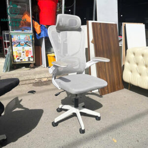 ghe-xoay-van-phong-cu-mang-luoi-tua-dau-em-ai