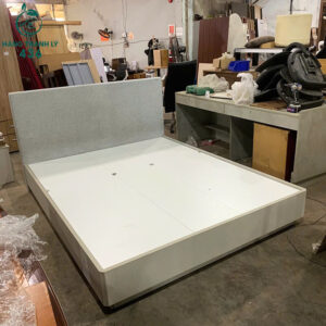 giuong-cu-mau-trang-go-thiet-ke-sang-trong